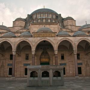 Turkey. Istanbul. Chaos and collapse 2/2