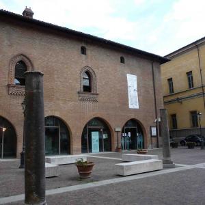 Labyrinths of wood - Labirinti di legno -  Visioni di boschi, alberi, legno nell’arte italiana contemporanea