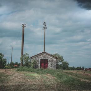 Solitary house