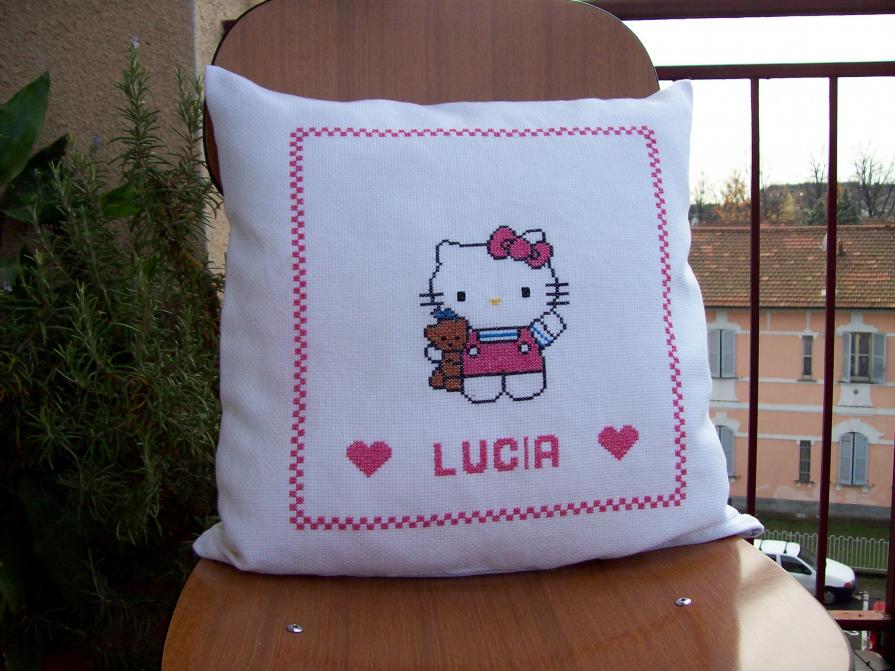 Il cuscino di hello kitty