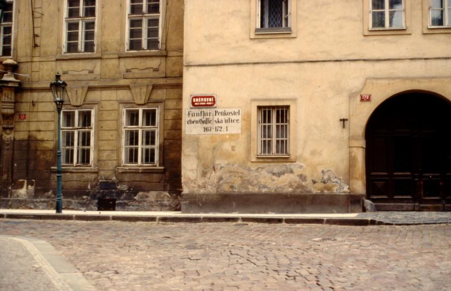 "Walking with Hrabal N° 7" - Prague (1990)