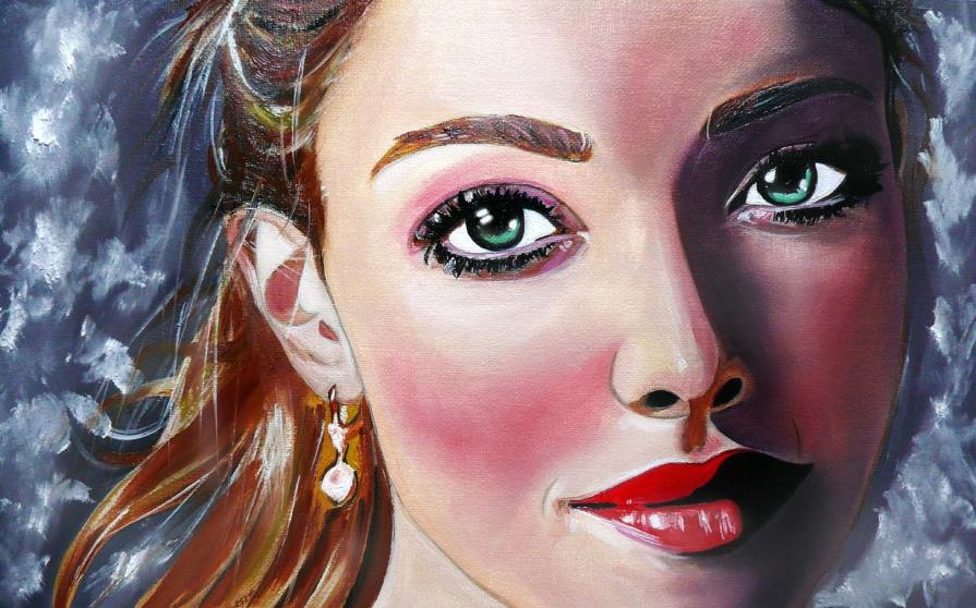 A close up of Amanda Seyfried