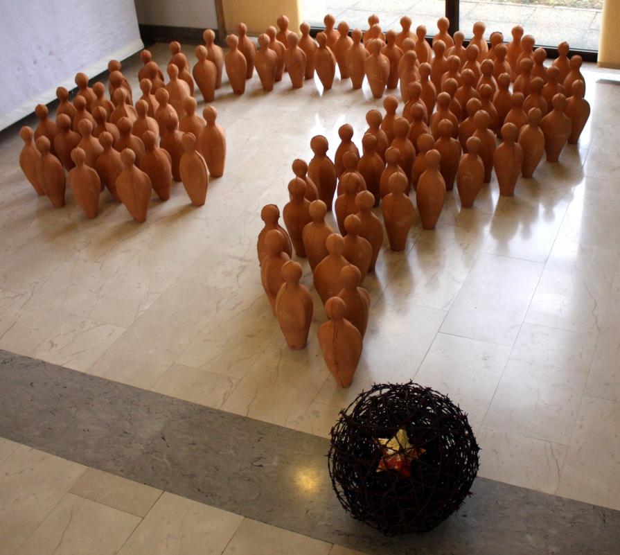 Why the eternal struggle of the circle?!, terracota&wire, 2008