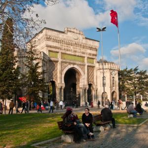 Turkey. Istanbul. Chaos and collapse 2/2