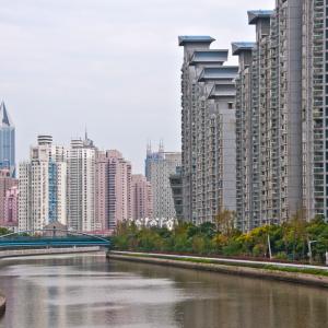 China. Shanghai. Contrasts between old and new 2/2