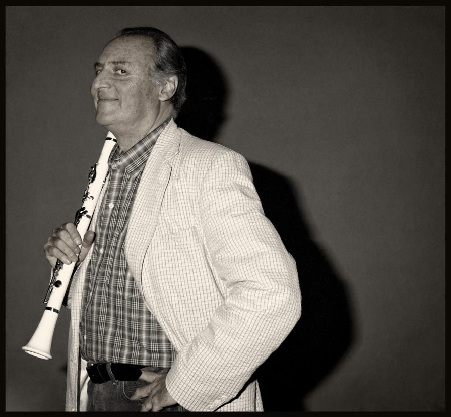  . Renzo Arbore . photo Augusto De Luca .