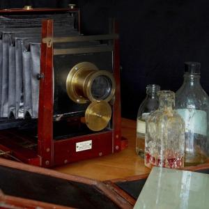 Large format wooden camera 1903