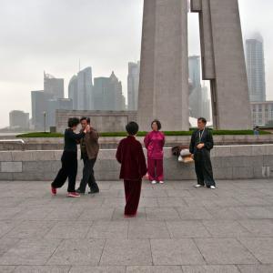 China. Shanghai. Contrasts between old and new 1/2