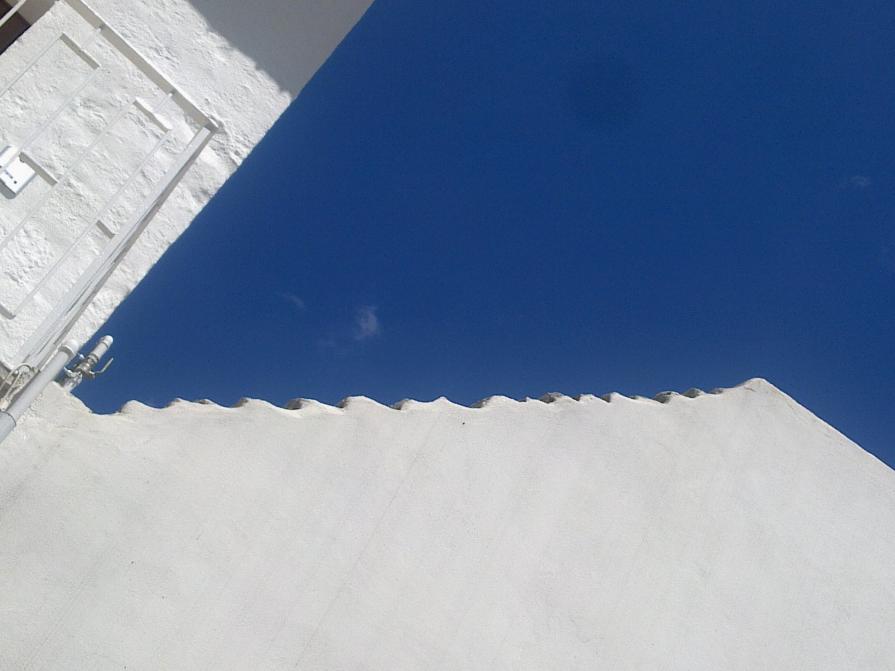 Bianco e blu a Locorotondo