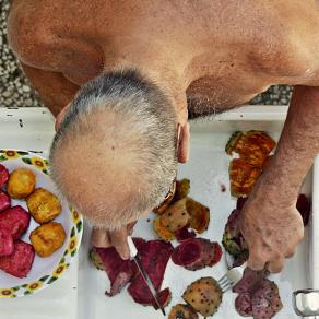 Alla frutta ci pensa il nonno!