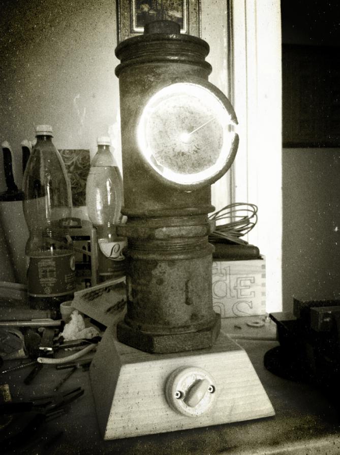 gas pipe lamp