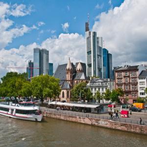 Germany. Frankfurt. Architectures, also of bodies