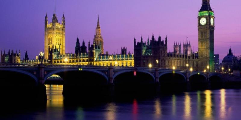 Colors,material,signs- LONDRA