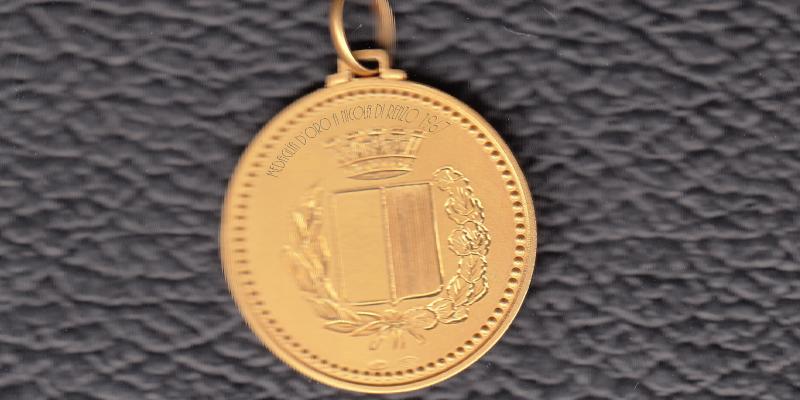  GOLD MEDAL 