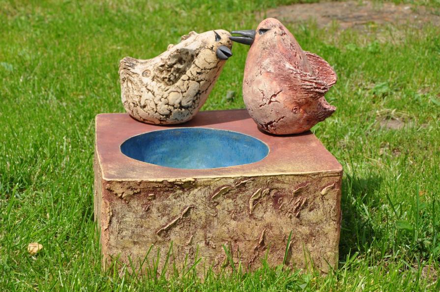 Waterpool for birds 