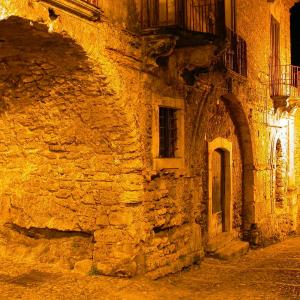 Italy. Calabria. Gerace history of stones (2)