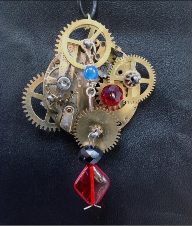 Collana steampunk