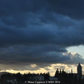 Sfumature di grigio cielo