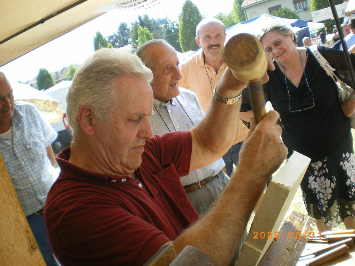 Educational workshop of sculpture and decoration Wood, Arosio (CO)