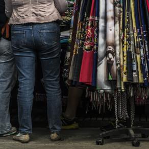 Tourists in Florence - Mercato di San Lorenzo